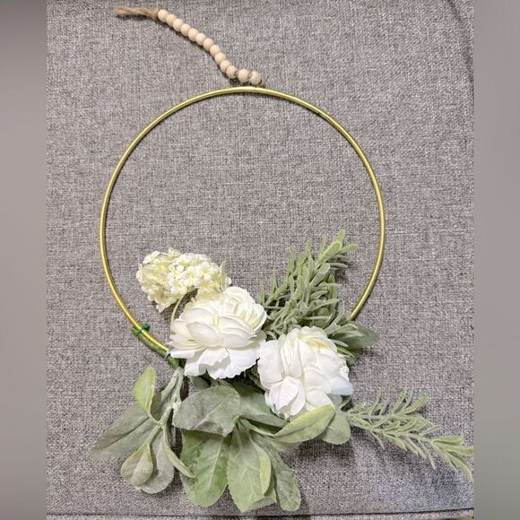 White floral wedding wreath - Picture 2 of 6